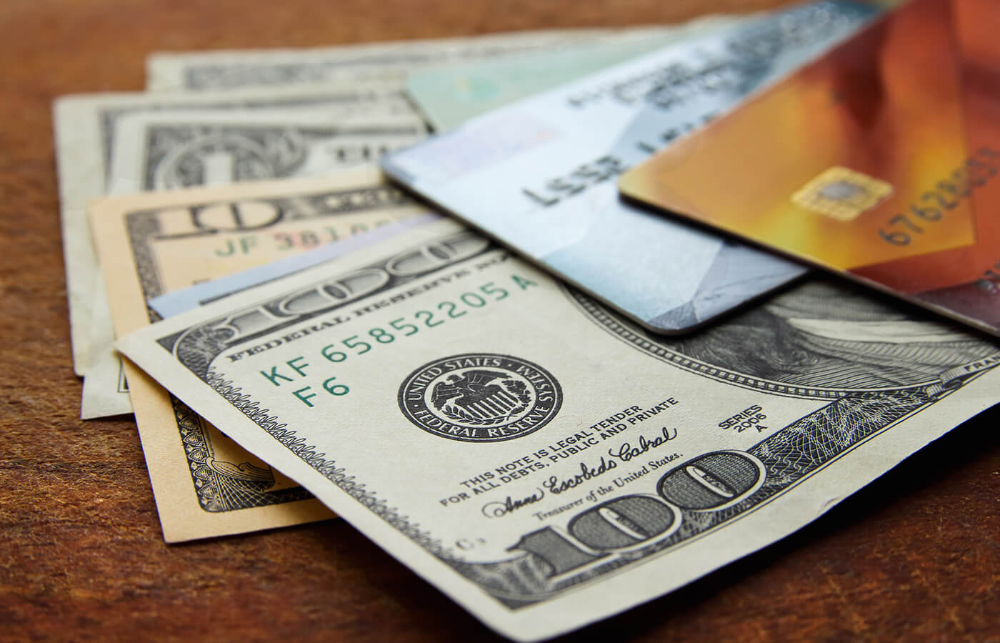 Cash vs. Credit Cards Which Do Americans Use Most? Experian