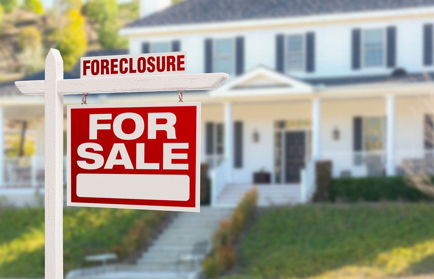 Navigating Foreclosure: A Comprehensive Guide to Understanding, Avoiding, and Overcoming the Financial Challenge