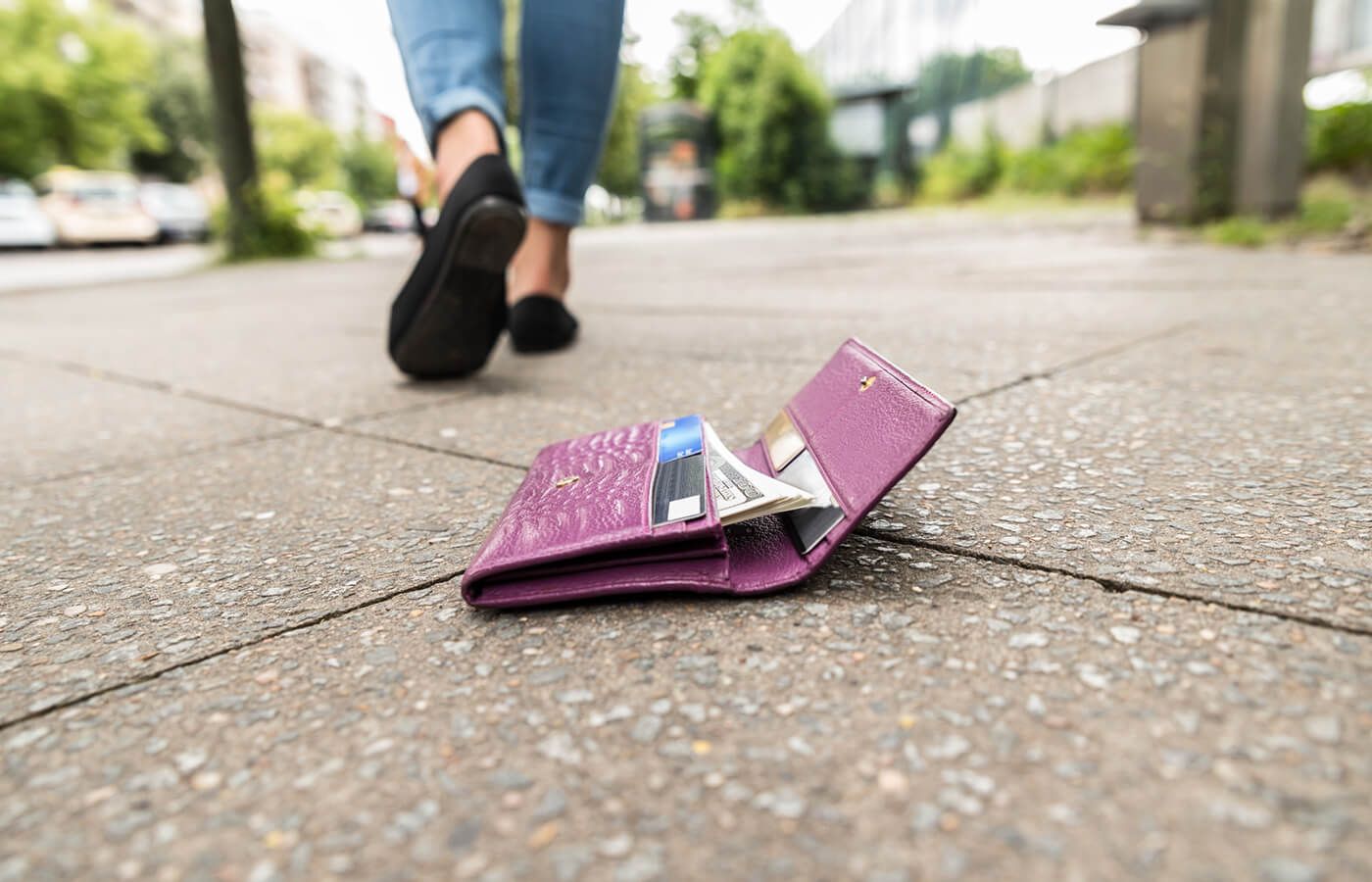 Lost or Stolen Wallet? Here's What to Do - Experian