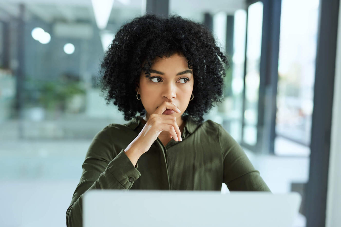 How to Tell if a Job Offer Is a Scam - Experian