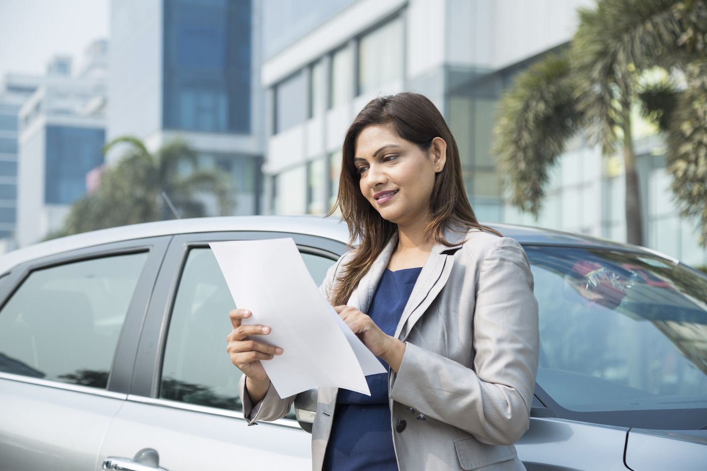 How Does A Car Dealership Calculate A Potential Trade-In Offer?